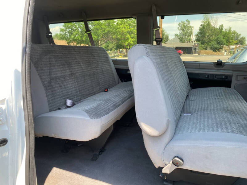 2002 Ford E-Series E-350 SD XLT