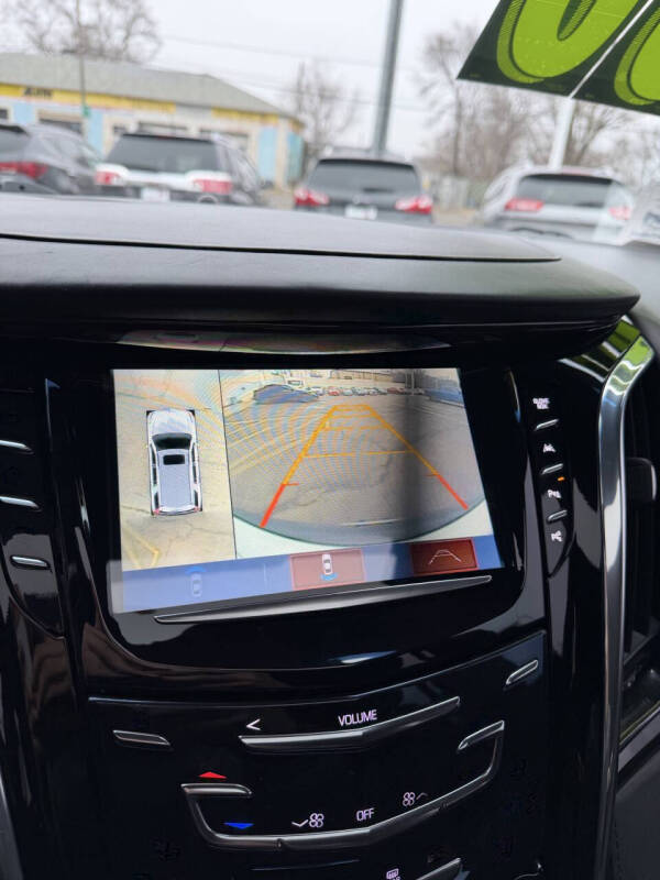 2017 Cadillac Escalade Platinum