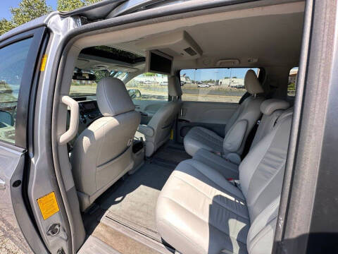 2013 Toyota Sienna
