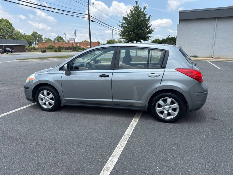 2009 Nissan Versa 1.8 S