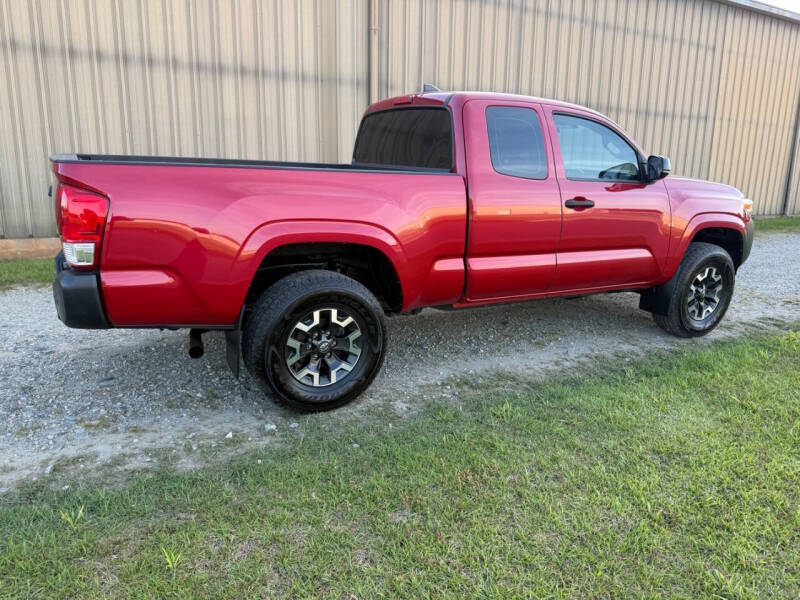 2016 Toyota Tacoma SR