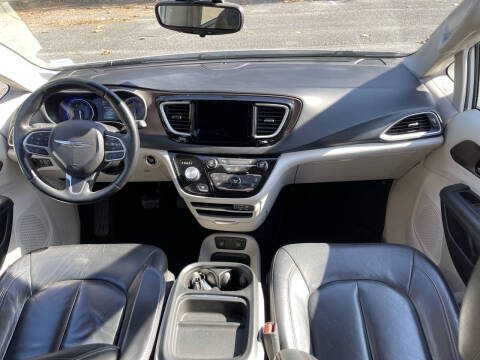 2017 Chrysler Pacifica Touring Plus