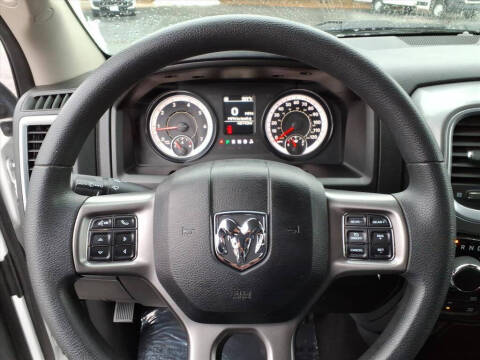 2024 RAM 1500 Classic SLT