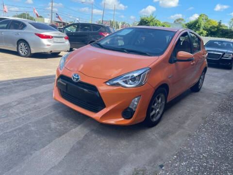 2015 Toyota Prius c for sale at Sam's Auto Sales in Houston TX