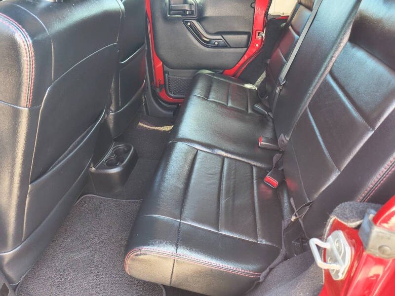 2012 Jeep Wrangler Unlimited Sahara