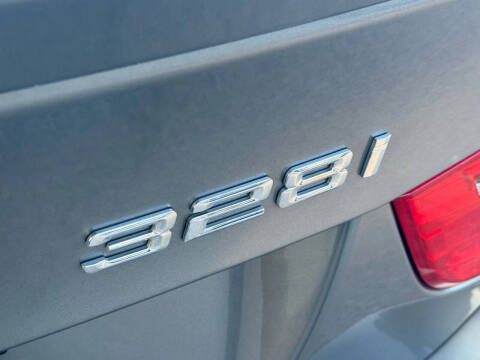 2011 BMW 3 Series 328i