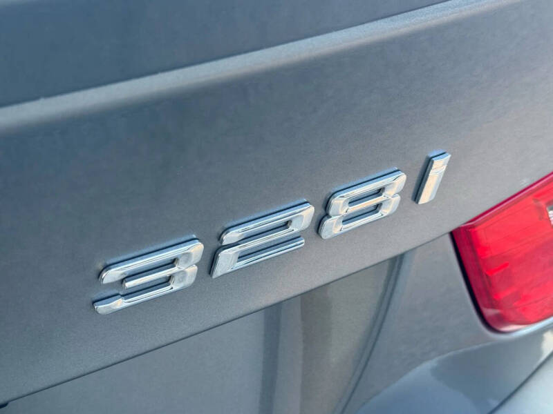 2011 BMW 3 Series 328i