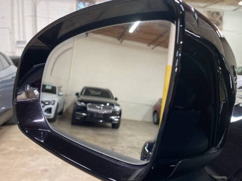 2025 Volvo XC60 B5 Plus Dark Theme