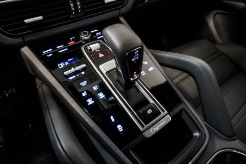 2023 Porsche Cayenne Coupe Platinum Edition