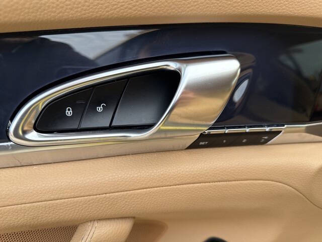 2014 Porsche Panamera 4