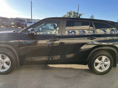 2024 Toyota Highlander LE