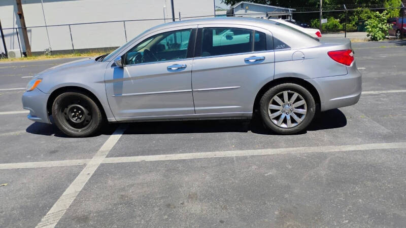 2013 Chrysler 200 Touring