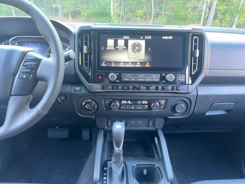 2026 Nissan Frontier SV