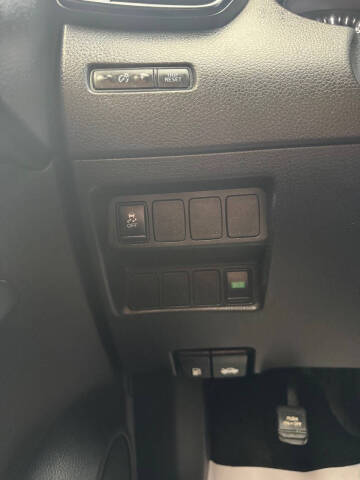 2017 Nissan Rogue Sport SV