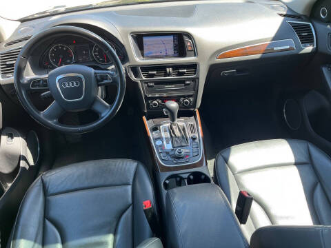 2012 Audi Q5 3.2 quattro Prestige