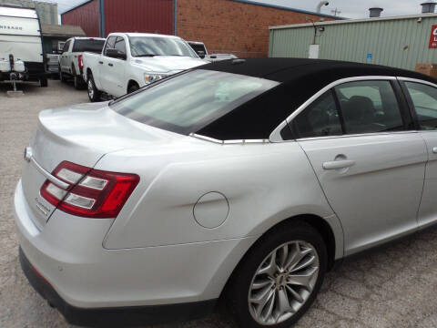 2015 Ford Taurus Limited