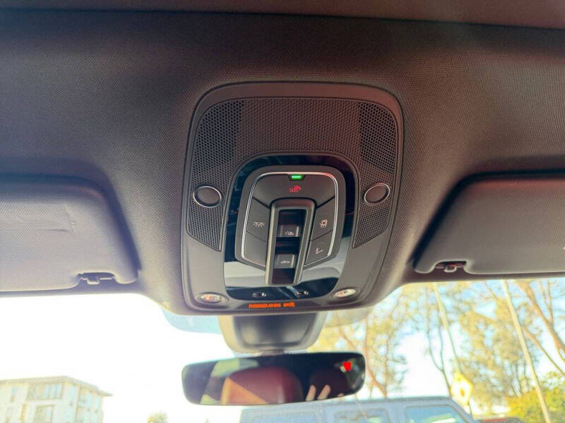 2022 Audi SQ5 3.0T quattro Premium Plus