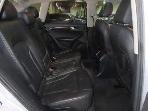 2011 Audi Q5 2.0T quattro Premium