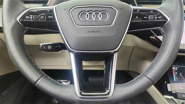 2024 Audi Q8 Sportback e-tron quattro Premium S line