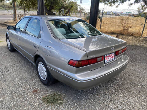 1998 Toyota Camry LE