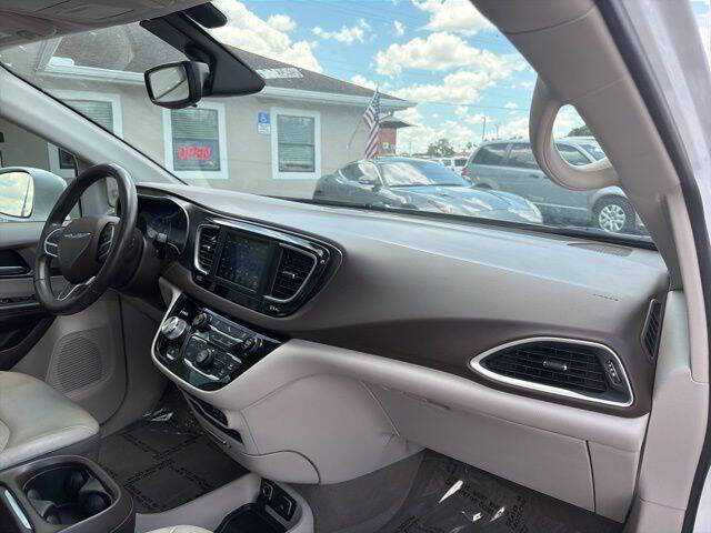 2018 Chrysler Pacifica Touring L