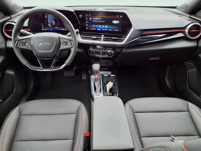 2025 Chevrolet Trax RS