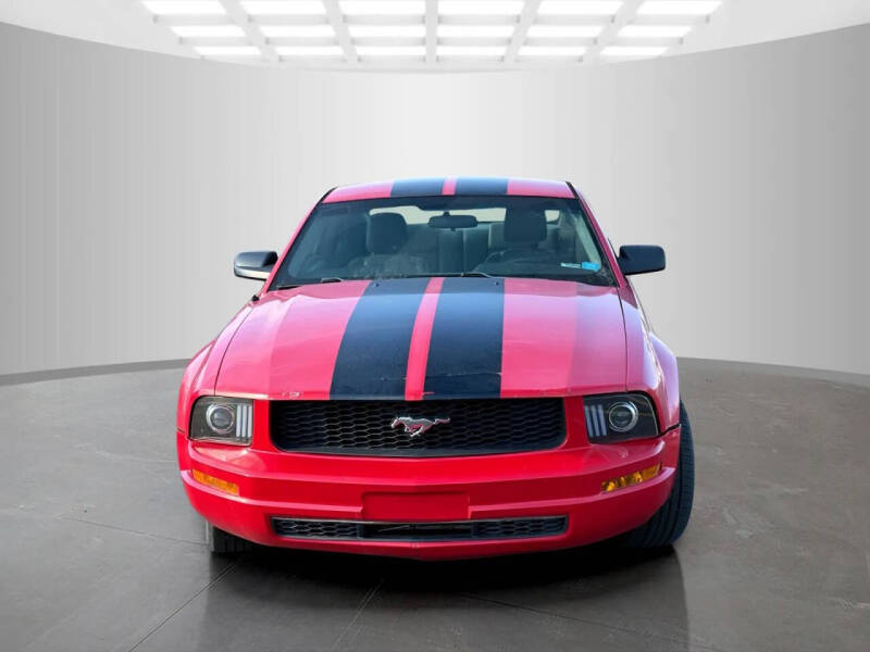 2005 Ford Mustang V6 Deluxe