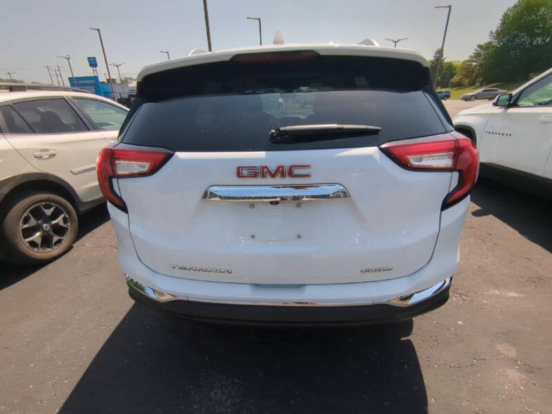 2022 GMC Terrain SLT