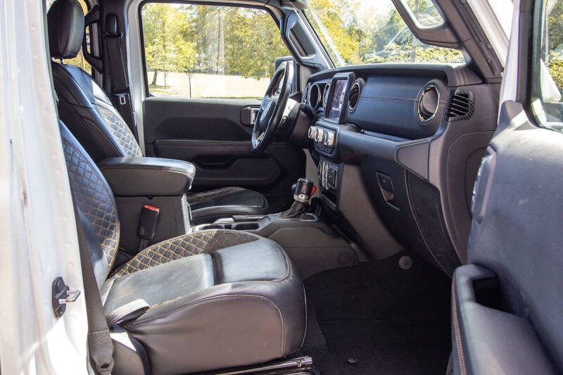 2020 Jeep Wrangler Unlimited Sahara Altitude
