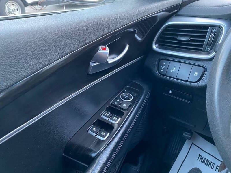 2019 Kia Sorento LX V6