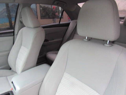 2017 Toyota Camry LE