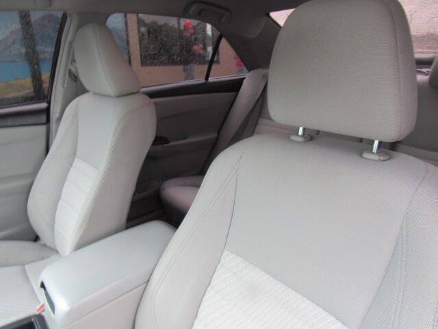 2017 Toyota Camry LE