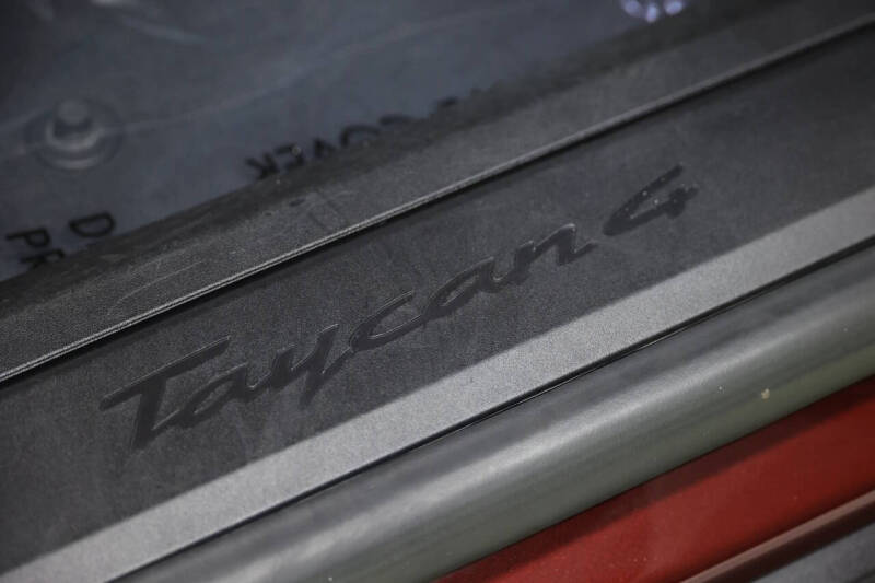 2022 Porsche Taycan 4 Cross Turismo