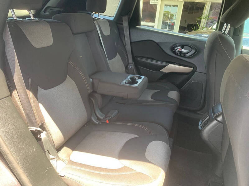 2017 Jeep Cherokee Sport Altitude