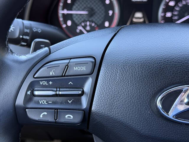 2021 Hyundai Veloster 2.0L Premium