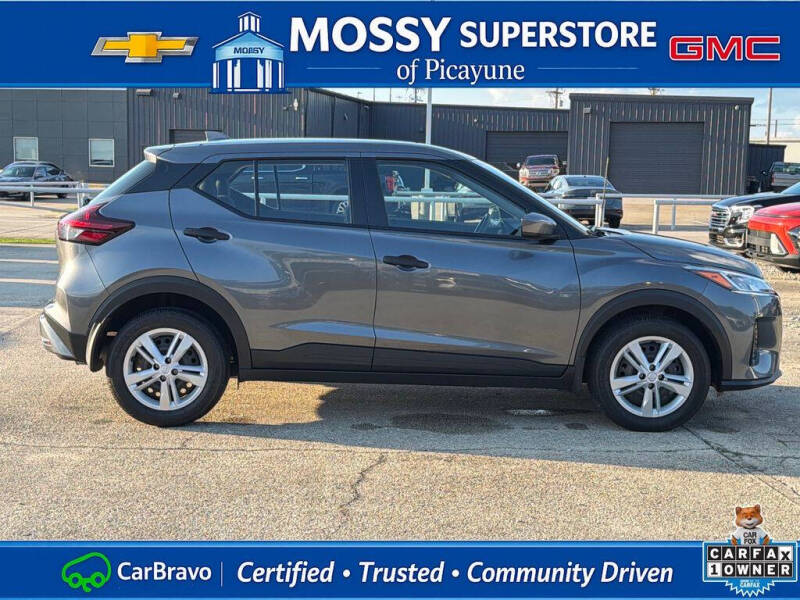 2024 Nissan Kicks S
