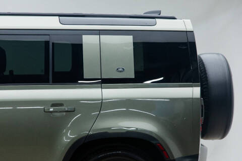 2021 Land Rover Defender 110 SE