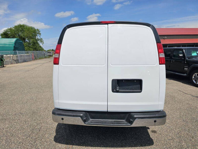 2017 Chevrolet Express 2500