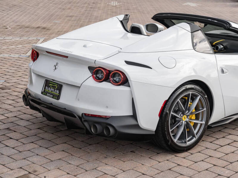 2021 Ferrari 812 GTS
