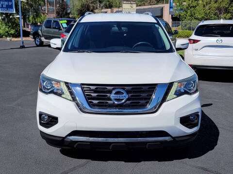 2017 Nissan Pathfinder SV