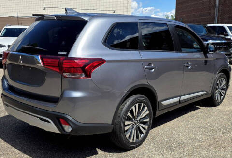 2020 Mitsubishi Outlander SE