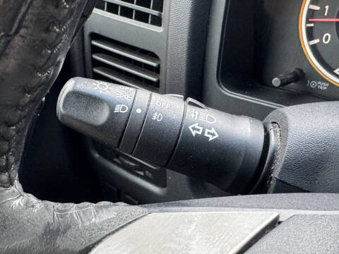 2012 Nissan Titan SV