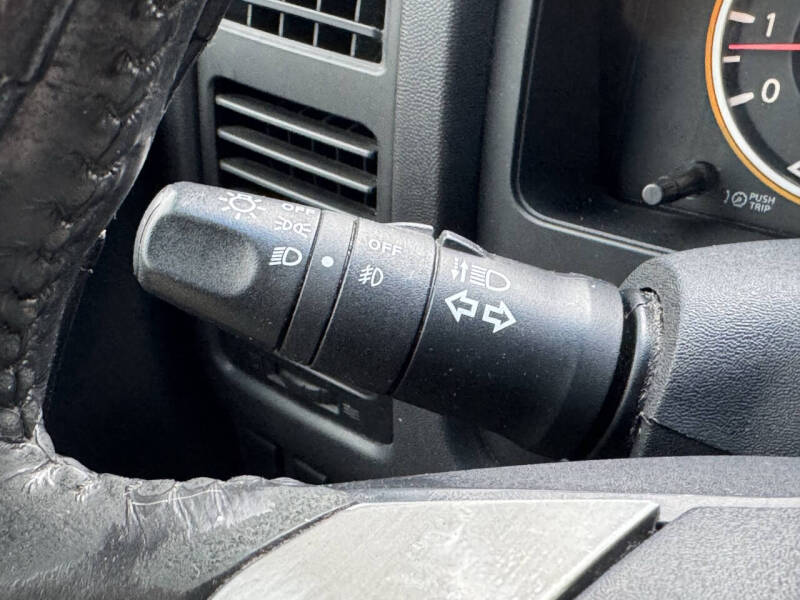 2012 Nissan Titan SV