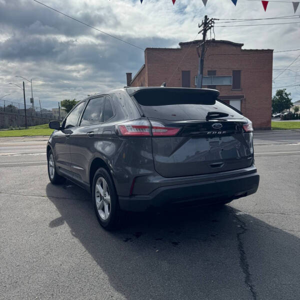 2021 Ford Edge SE