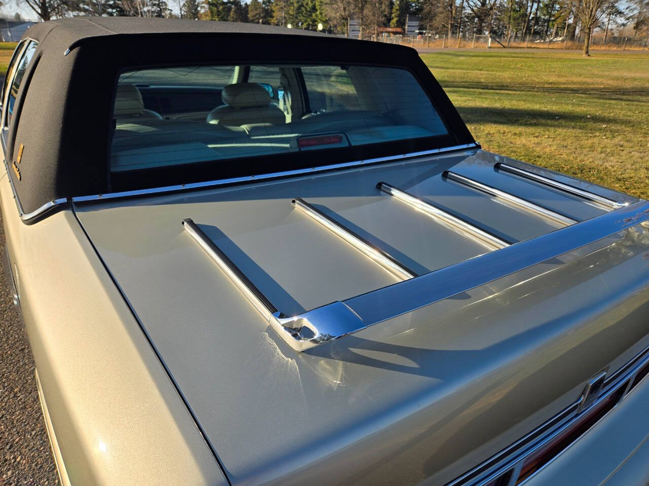 1997 Lincoln Town Car 74