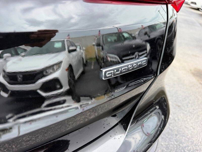 2022 Audi Q3 quattro S line Prem Plus 45 TFSI