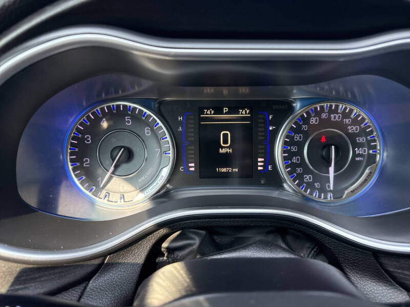 2017 Chrysler 200 Limited