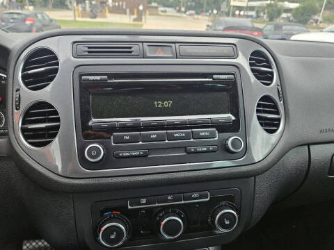 2012 Volkswagen Tiguan LE
