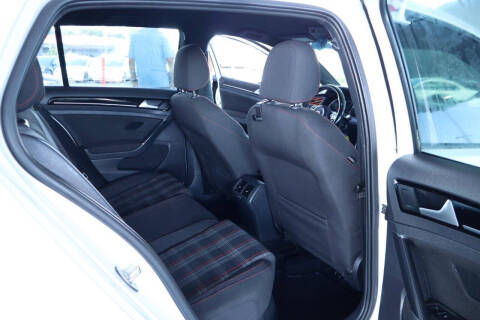 2017 Volkswagen Golf GTI S