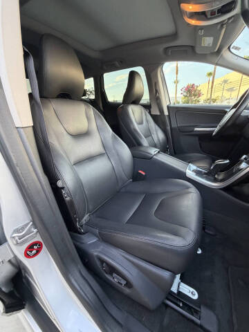 2016 Volvo XC60 T5 Drive-E Premier